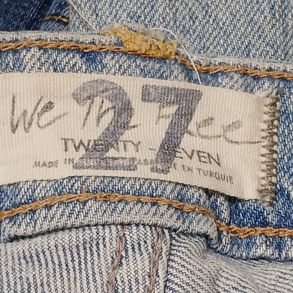 WE THE FREE Slim Boyfriend Jeans Blue Wash Mid Rise Relaxed Stretch Denim - Picture 6 of 8